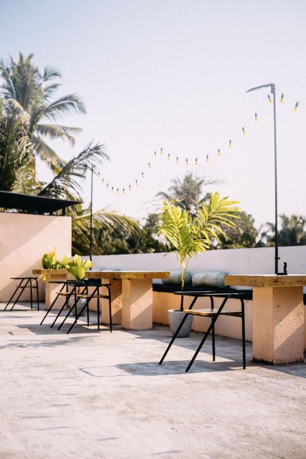 Spindrift Hostel Madiha (Adults Only) ماتارا المظهر الخارجي الصورة