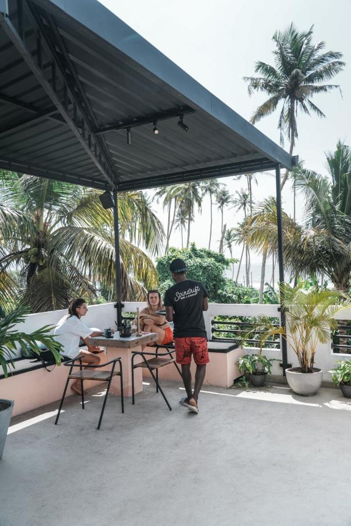 Spindrift Hostel Madiha (Adults Only) ماتارا المظهر الخارجي الصورة